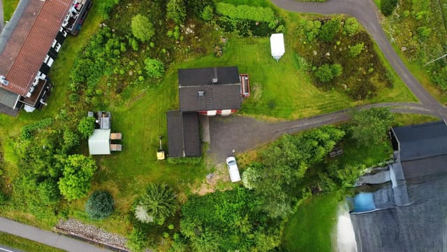 Overview of the plots - Neighboring house to the south is retouched for privacy reasons