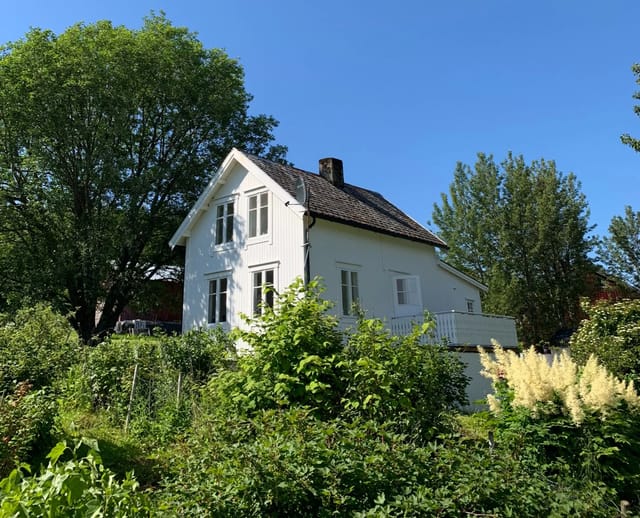 Welcome to Sundsveien 373 and this beautiful holiday home
