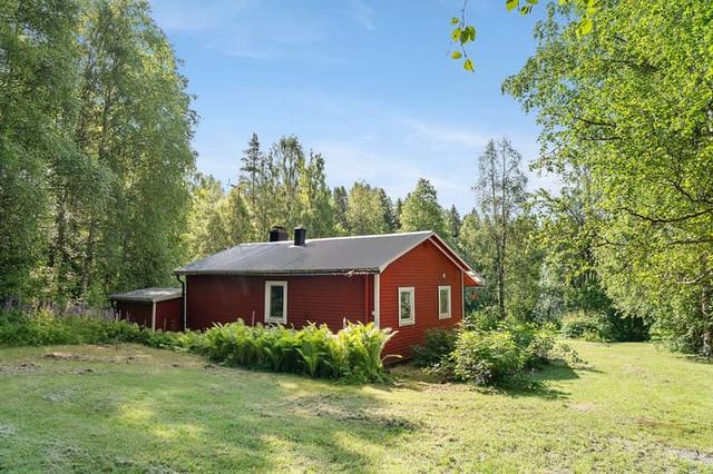 Front view of Siknäs 52 cottage