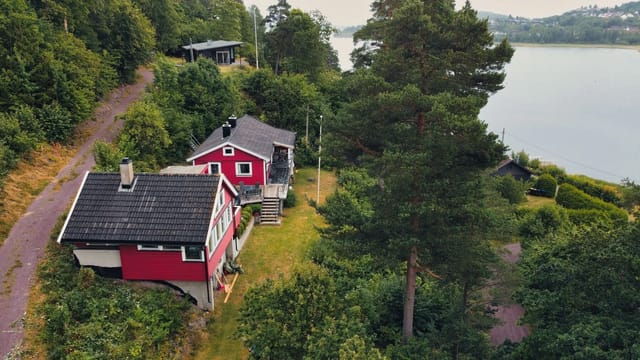Welcome to Løvøyveien 94 - a beautiful leisure property with two separate cabins