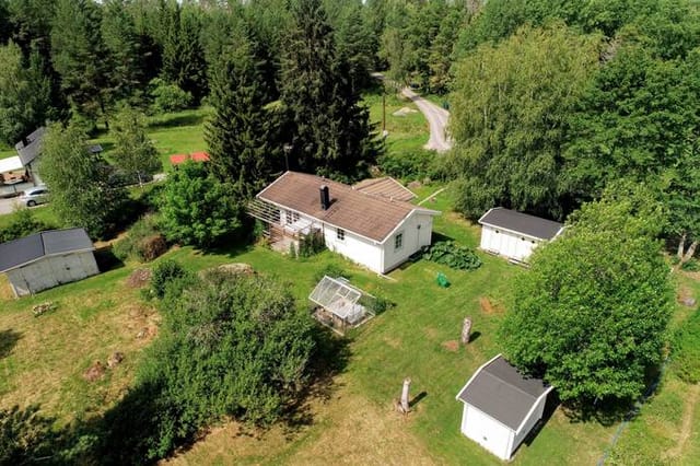 Front view of the cottage