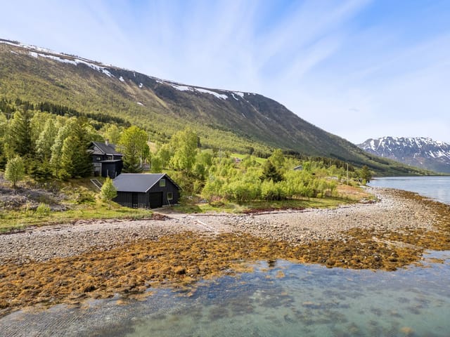 EIE Harstad v/megler Vetle Larsen har gleden av å kunne presentere Revsnesveien 473!