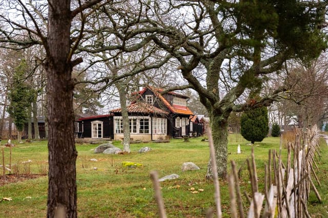 Front view of the main house and garden