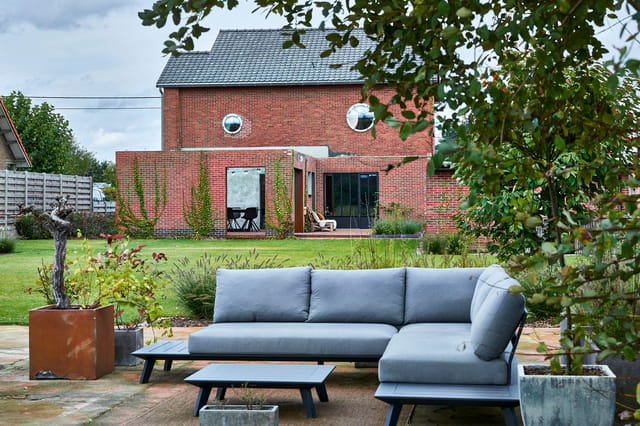 Front view of Moldershoevenstraat 82
