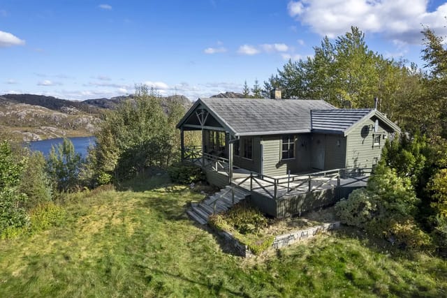 Welcome to a beautiful cabin with electricity, water, and sewage.