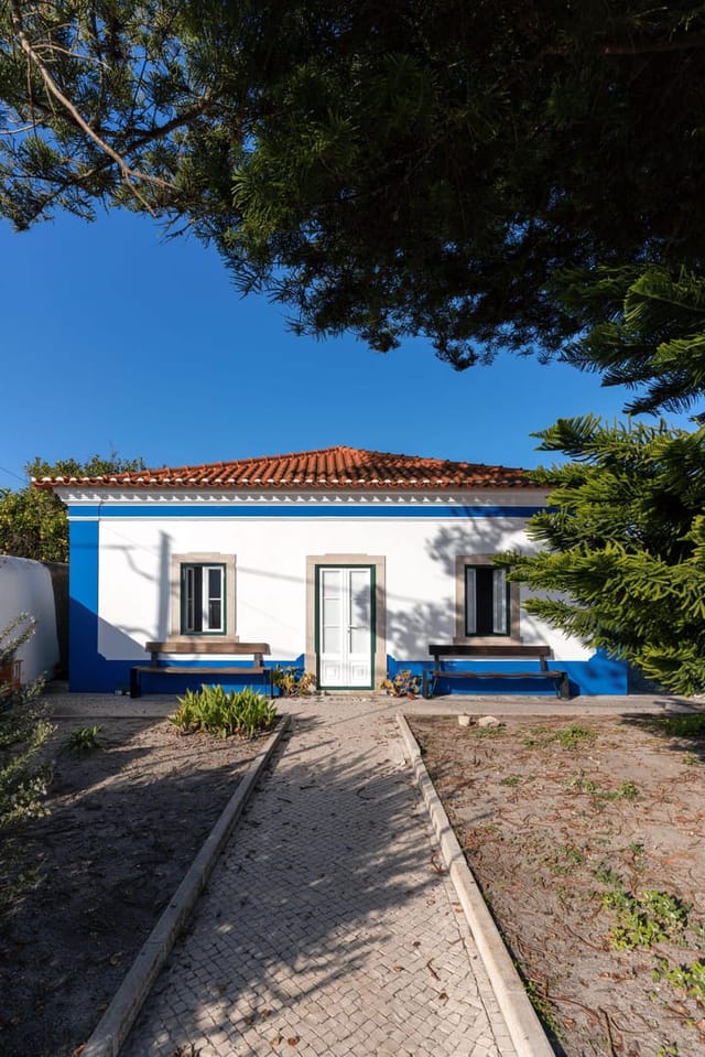 Front view of the villa in Columbeira