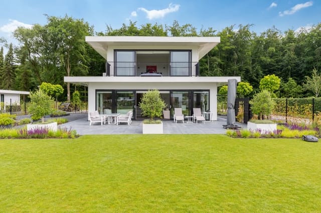 Front view of Pluvierenweg 9-566