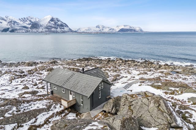 Welcome to Sundlandsfjorden 80 - Presented by EiendomsMegler 1 Lofoten