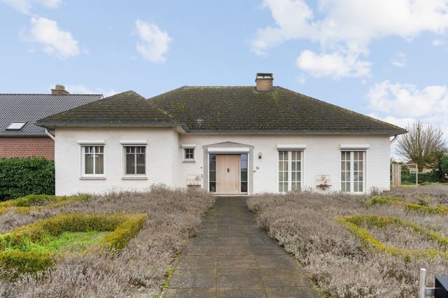 Front view of Sint-Michielsstraat 16