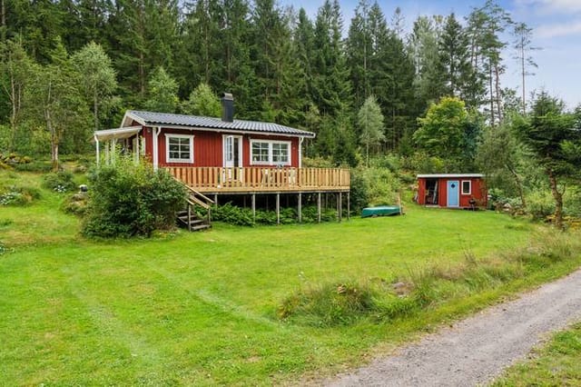 3-room Winterized Cottage at Rävige 420 Ullared Falkenberg Municipality