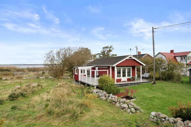 Front view of the house and garden