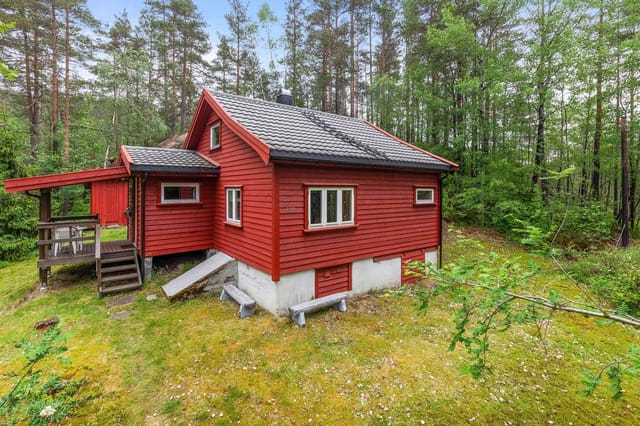 Welcome to Setesdalsvegen 811! Contact the broker for questions about the property.