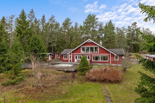 Front view of the house and garden