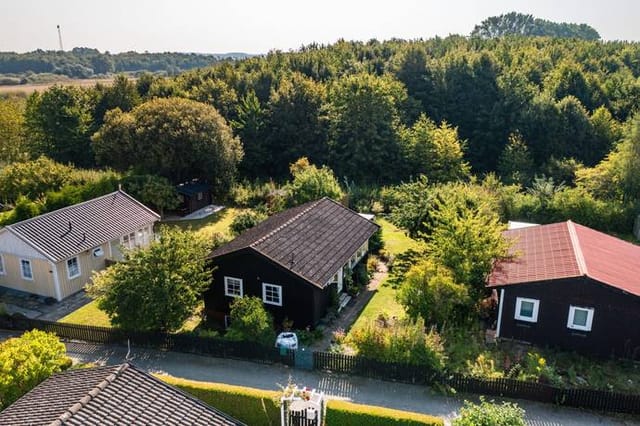 Cottage exterior view