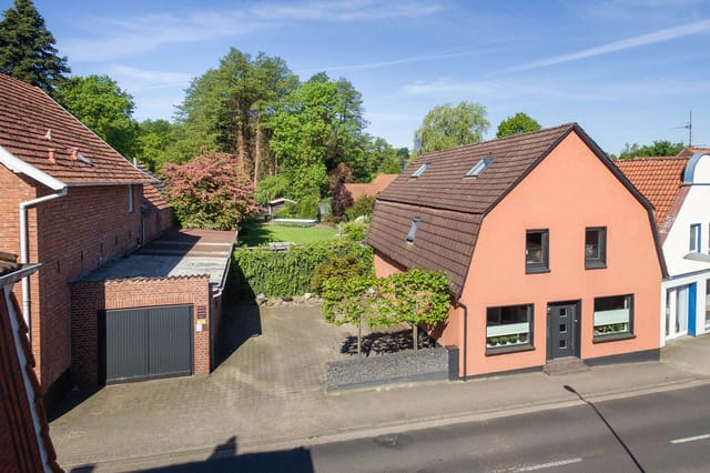 Front view of Höcklenkamper Straße 11