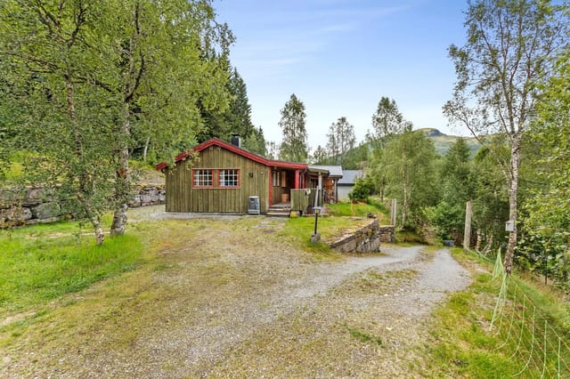 Welcome to Langevallane 4! Idyllic and secluded location in Sogndalsdalen.