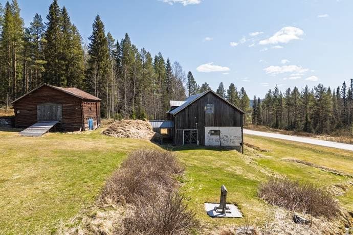 https://bilder.hemnet.se/images/itemgallery_cut/61/d2/61d26d44f3dba23d73ff0da4920a80c8.jpg