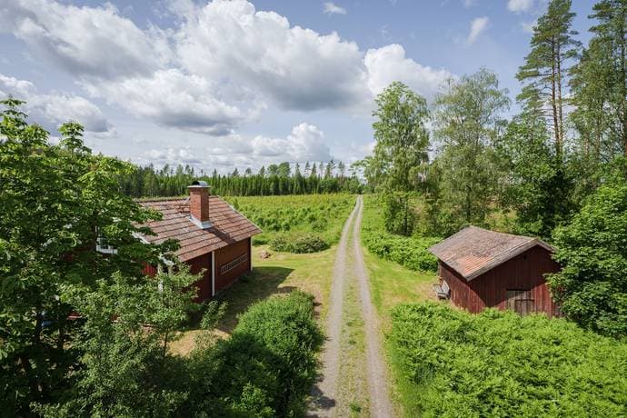 https://bilder.hemnet.se/images/itemgallery_cut/6f/cc/6fccddedfd37e9b6d51a6eb55d06de2e.jpg