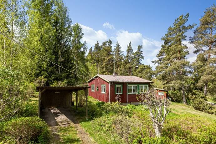 https://bilder.hemnet.se/images/itemgallery_cut/73/fd/73fda5631660c4a07a97f30d50ec8e5b.jpg