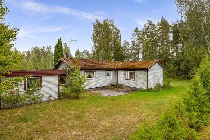 https://bilder.hemnet.se/images/itemgallery_cut/81/32/8132c596496565951afebba4e10eafba.jpg