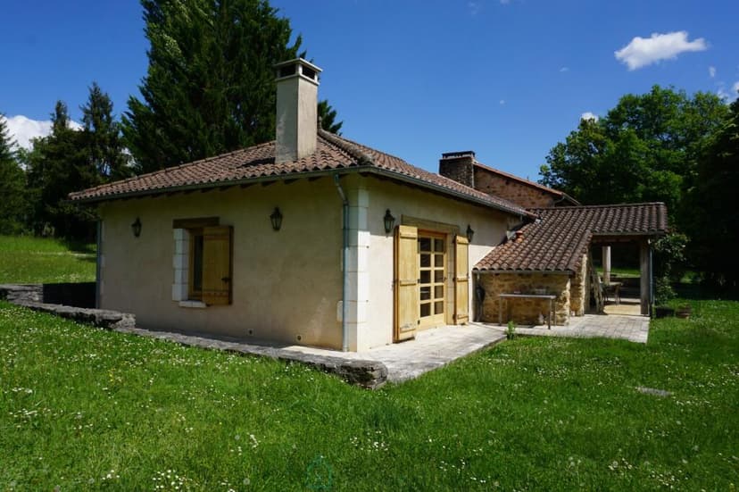 https://media.rightmove.co.uk/82k/81218/161849621/81218_75011165628-1_IMG_02_0000.jpeg