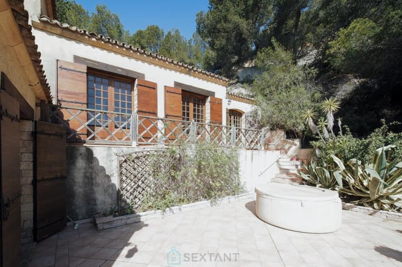 https://media.rightmove.co.uk/82k/81218/165564014/81218_75011165403-1_IMG_02_0000.jpeg