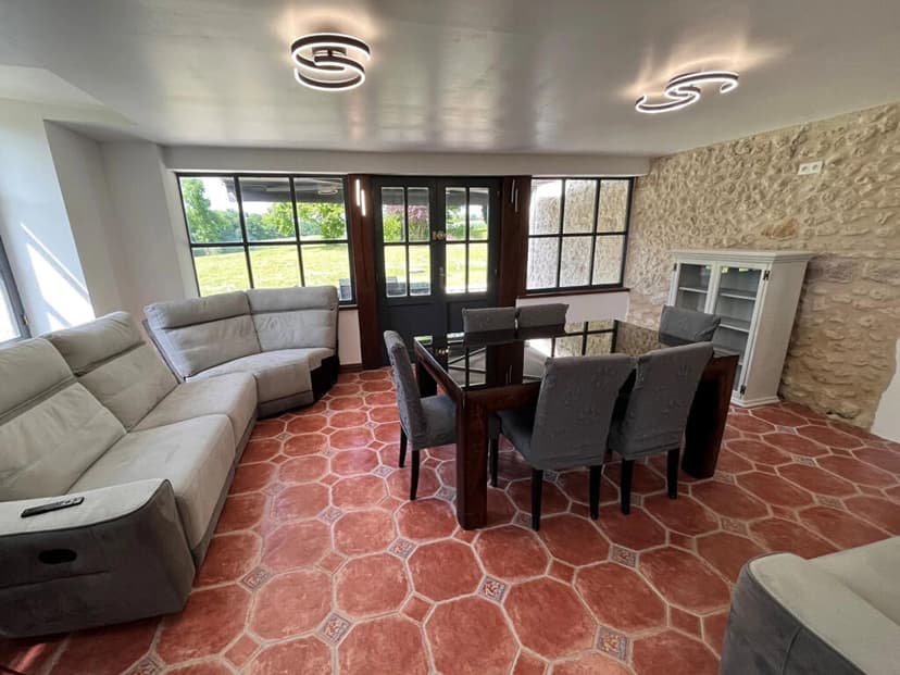 https://media.rightmove.co.uk/property-photo/03d287fc3/89584542/03d287fc3cd0bbd568ad1b5981a5c4a6.jpeg