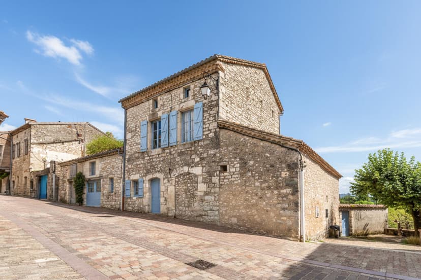 https://media.rightmove.co.uk/property-photo/04278d590/92184354/04278d59074ae844982a7972eac35f0e.jpeg