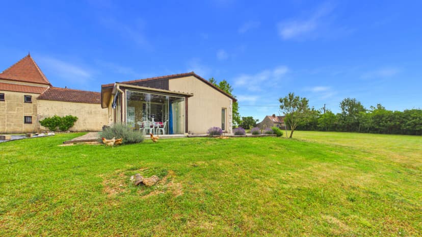 https://media.rightmove.co.uk/property-photo/20959e7d6/89495982/20959e7d645c984b3cfdd1be36929b76.jpeg