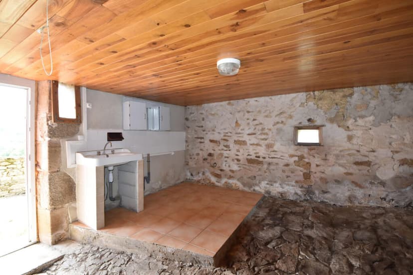 https://media.rightmove.co.uk/property-photo/387f7a7da/94381104/387f7a7da5c4da3f08c9beab2ee1dd8f.jpeg