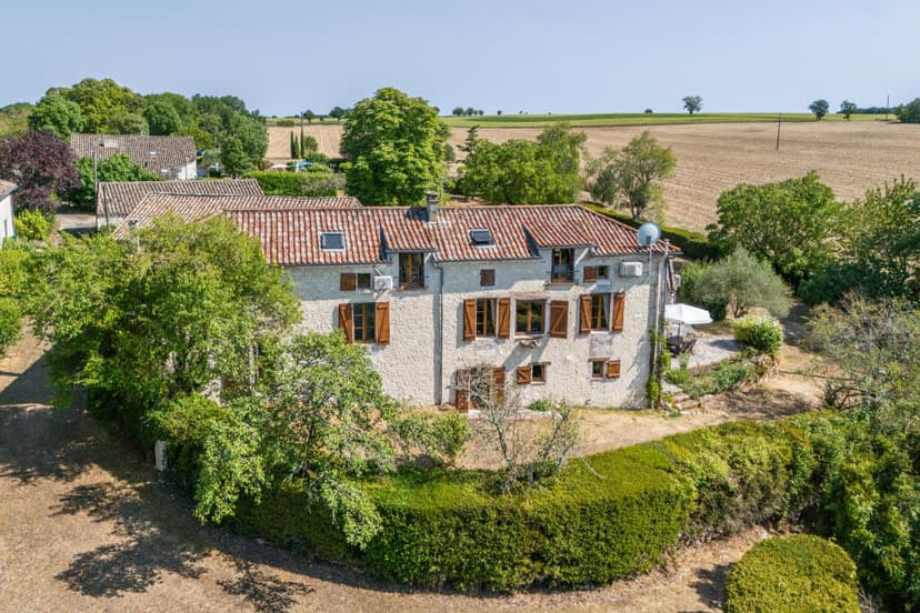 https://media.rightmove.co.uk/property-photo/3fc975a0e/92208372/3fc975a0e487482dbc20517cb2ce663f.jpeg