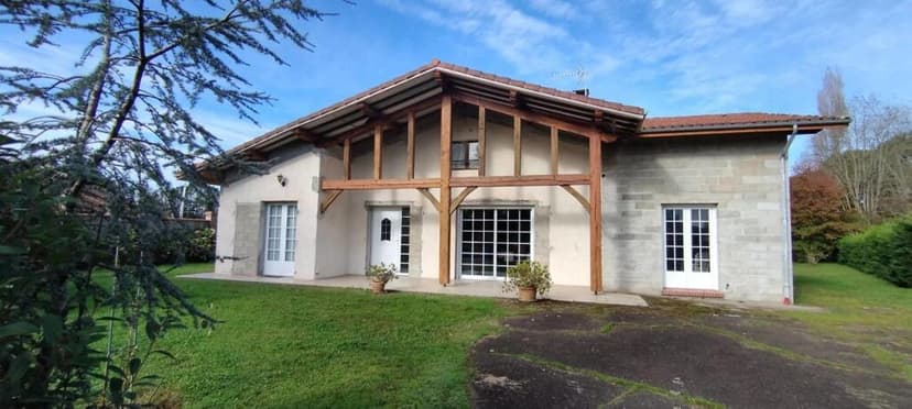 https://media.rightmove.co.uk/property-photo/44716c79b/175038155/44716c79be4fce1a61f917ccc1705487.jpeg