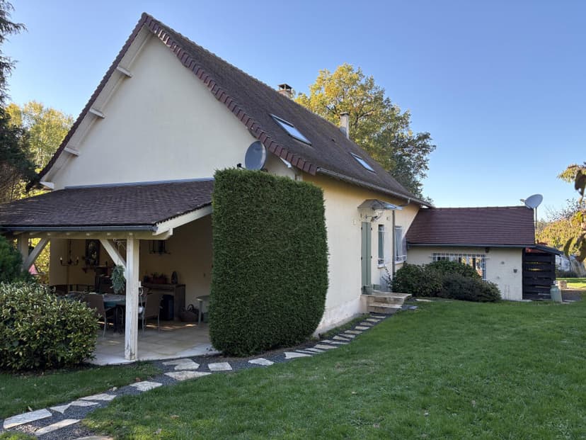 https://media.rightmove.co.uk/property-photo/464a38eb1/94970553/464a38eb13cbc275dc3419e60093711e.jpeg