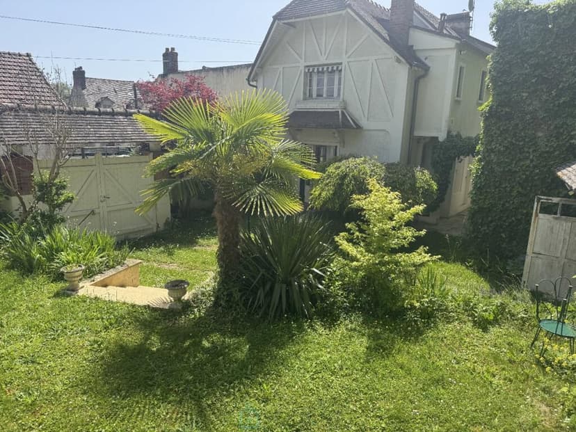 https://media.rightmove.co.uk/property-photo/4c946caaf/89688195/4c946caaf43e546eb7441e1ad64ec445.jpeg