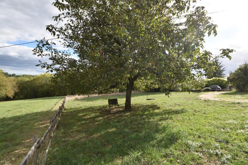 https://media.rightmove.co.uk/property-photo/5c8a4af6c/94381221/5c8a4af6c4591eff954657a69bf38352.jpeg
