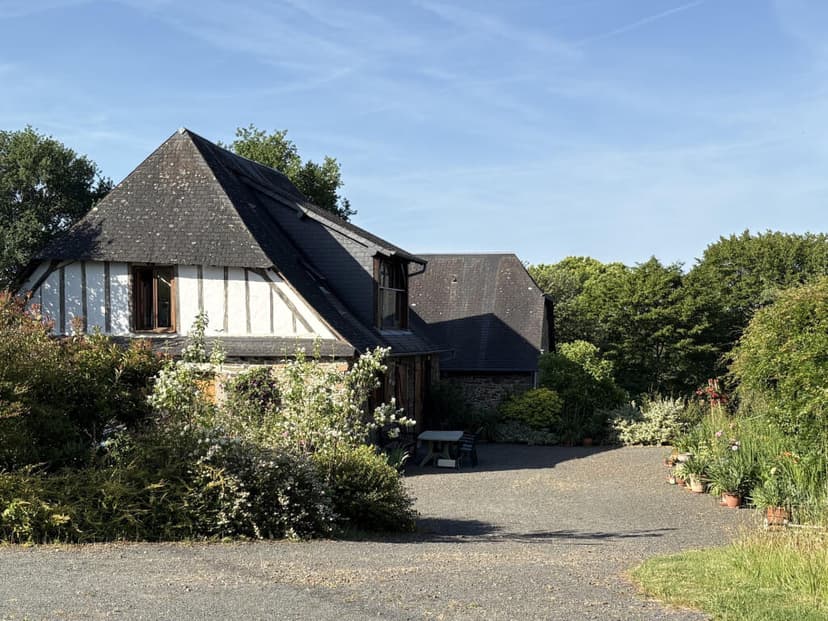 https://media.rightmove.co.uk/property-photo/5f5cf7795/90277512/5f5cf779599a8e98c4e9b3b2b883d1d0.jpeg