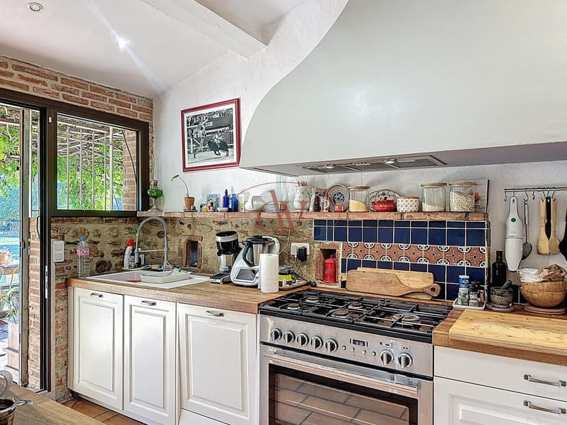 https://media.rightmove.co.uk/property-photo/60a7da5b0/91340529/60a7da5b0cc29cd78d8f7bc4e48cd690.jpeg