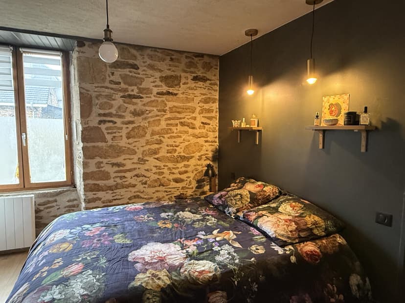 https://media.rightmove.co.uk/property-photo/7471e586a/91003215/7471e586acc326026b8efed10432bfe6.jpeg