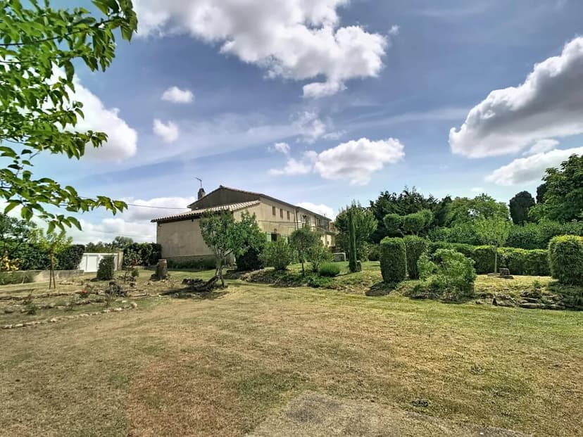 https://media.rightmove.co.uk/property-photo/75e340331/89587245/75e340331fb30cd763841c67f6ea7082.jpeg