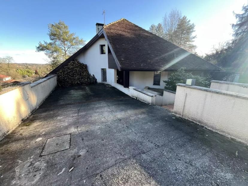 https://media.rightmove.co.uk/property-photo/76ce7f6dc/172150502/76ce7f6dcc99a3d0c92ac878962fc93a.jpeg