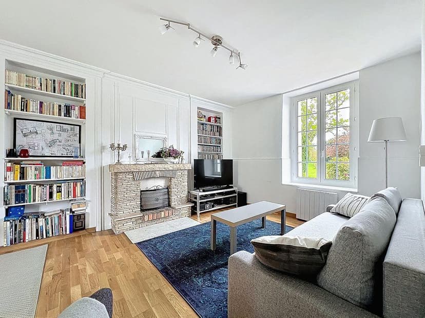 https://media.rightmove.co.uk/property-photo/7da4ab21b/89470995/7da4ab21b84ba4491c51dcb2bff82cb2.jpeg