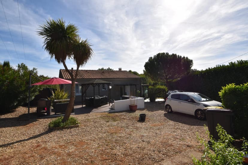 https://media.rightmove.co.uk/property-photo/7dee6d7af/94380978/7dee6d7af0442a1b4412998405c5cb7d.jpeg