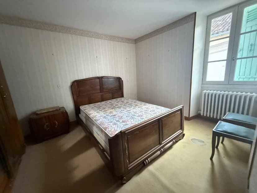 https://media.rightmove.co.uk/property-photo/82c60d5e5/91179054/82c60d5e52cf7012e4cab3a62920b321.jpeg
