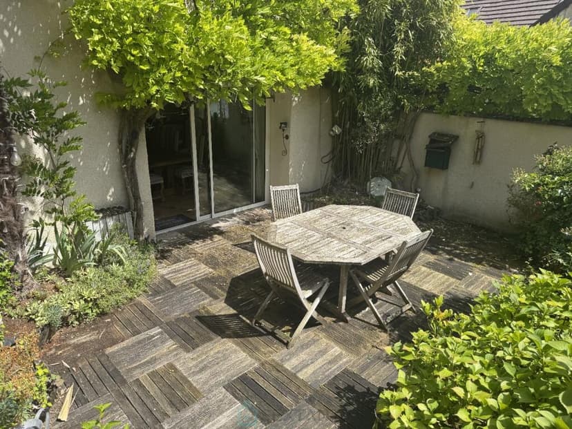 https://media.rightmove.co.uk/property-photo/87abadeff/89688195/87abadeff957ab2706d0d017a311aa01.jpeg