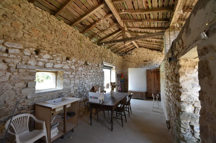 https://media.rightmove.co.uk/property-photo/8d93fd9c2/94381113/8d93fd9c2ba37f9d761e79734c6a50c7.jpeg