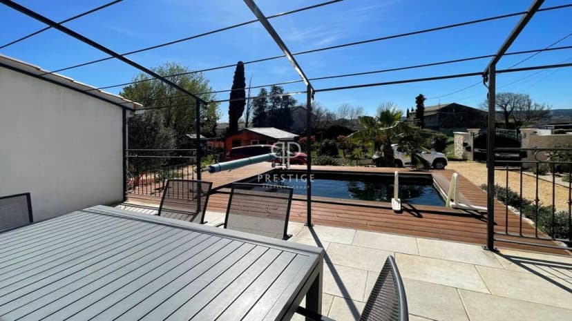https://media.rightmove.co.uk/property-photo/916b0a921/89404644/916b0a92150c94ddad8e0f23b01d519a.jpeg
