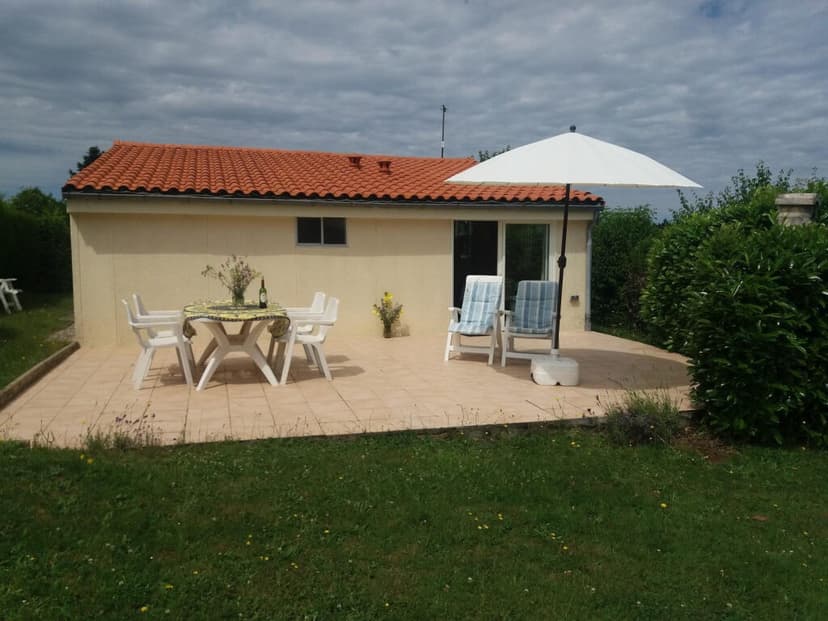 https://media.rightmove.co.uk/property-photo/9343f54e0/94381029/9343f54e0e8da6f29b294617942ac84d.jpeg
