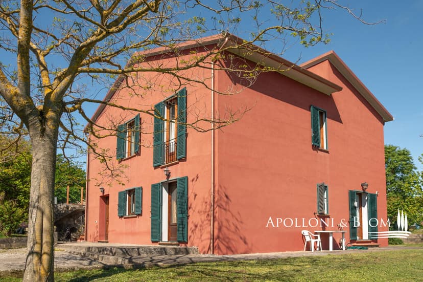 https://media.rightmove.co.uk/property-photo/994d2fb87/93681261/994d2fb8716d581ffdaed9924489a341.jpeg
