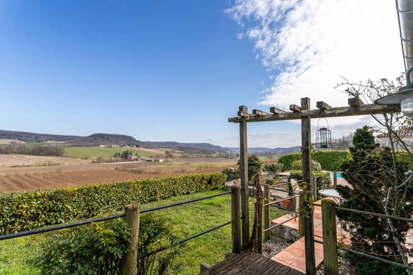 https://media.rightmove.co.uk/property-photo/a3f8fd189/92213145/a3f8fd189cdaf8caf2a57265f4844973.jpeg