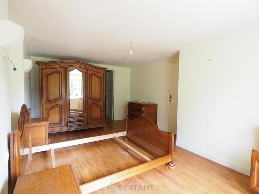 https://media.rightmove.co.uk/property-photo/b5b872e1e/91524627/b5b872e1e0938680e921fde35bfad08d.jpeg